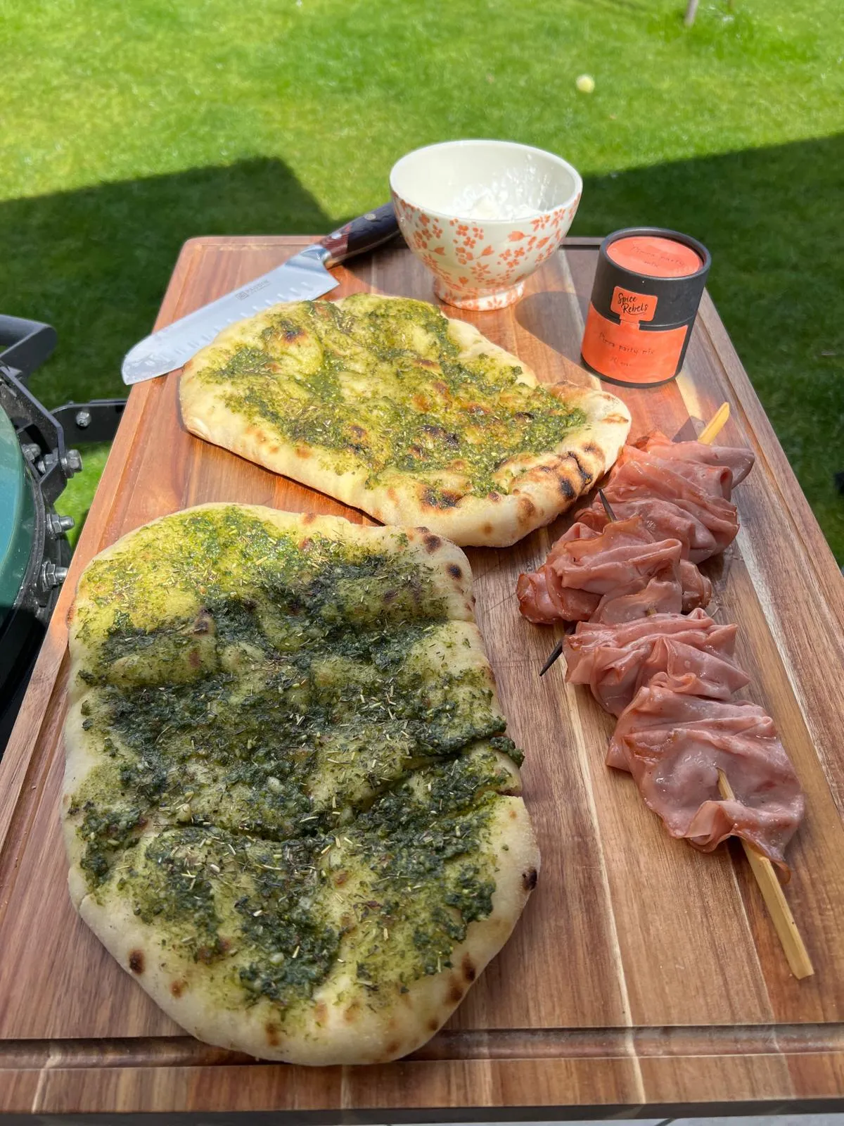 Pinsa gegrilde mortadella